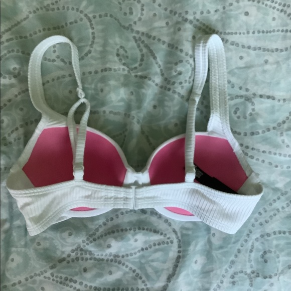 Pink Victoria’s Secret Bikini Top - Picture 2 of 3